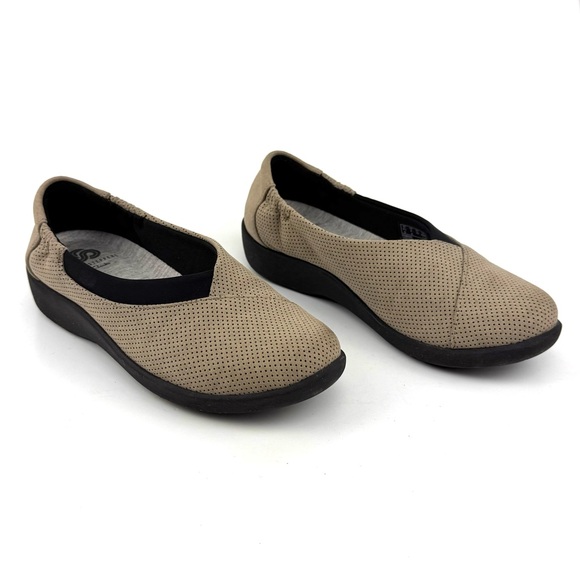 Women Clark’s Cloudstepper Sillian Jetay Flat Loafer Slip on Sand 5 - Picture 3 of 8